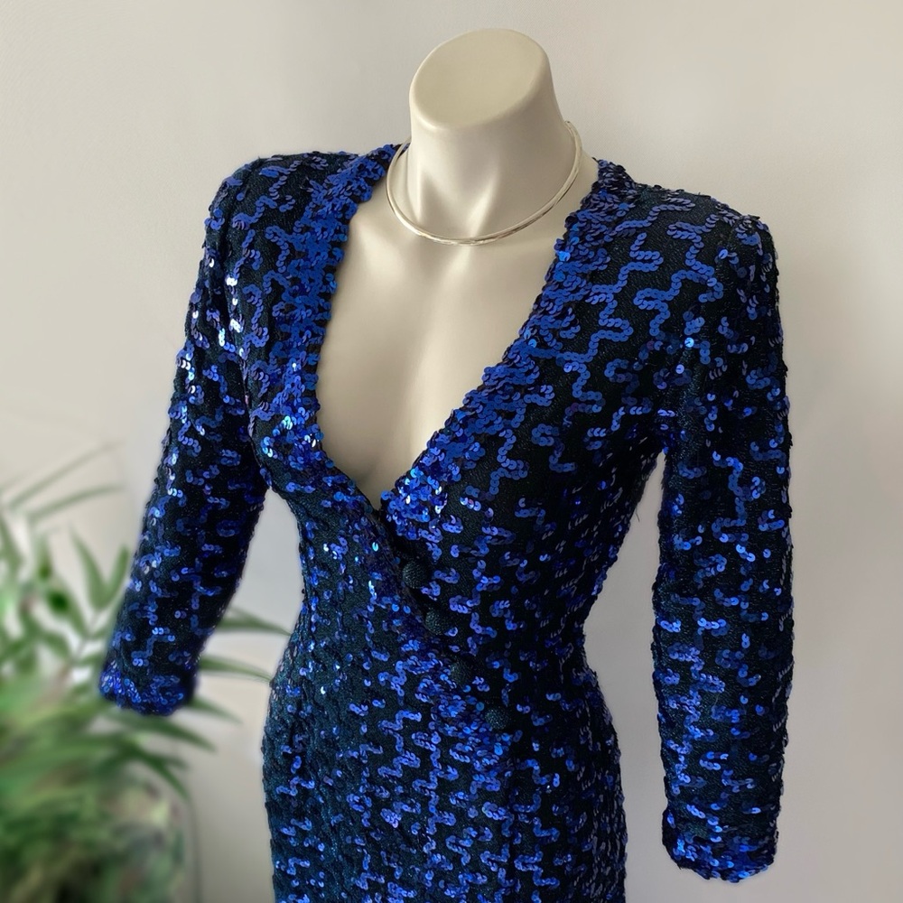 v i n t a g e :: Glamorous Lilli Diamond Surplice Sequin Maxi Dress - Picture 7 of 15